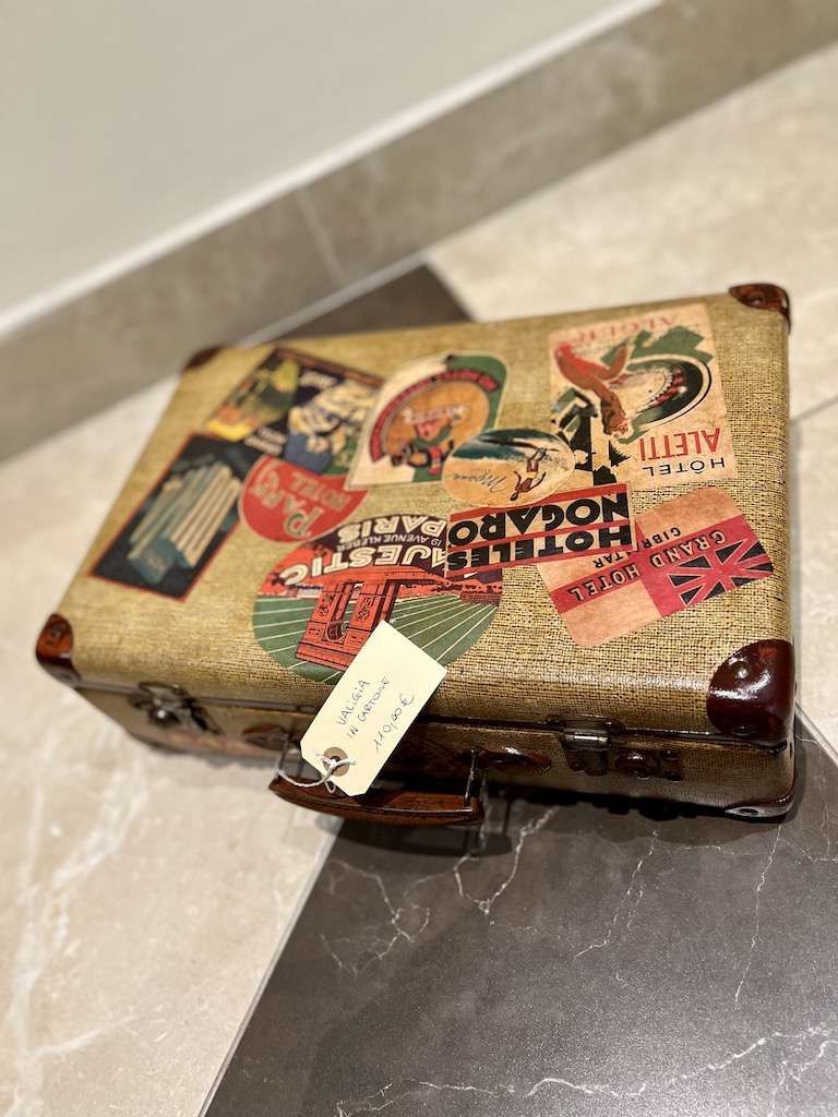 valigia in cartone Made in Italy vintage 1950s inserti in pelle